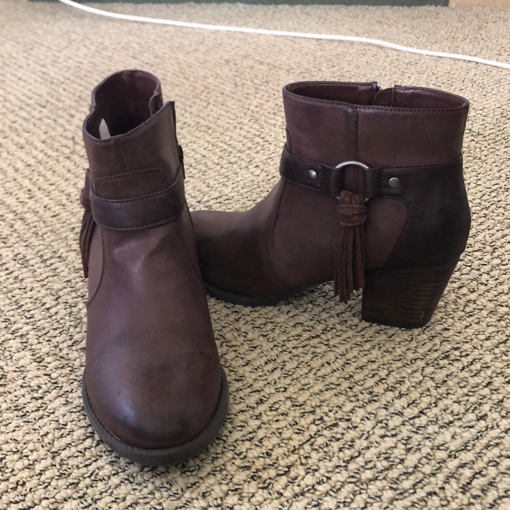 American eagle booties